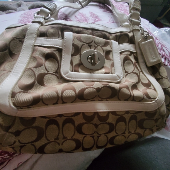 Coach purse - Picture 2 of 2